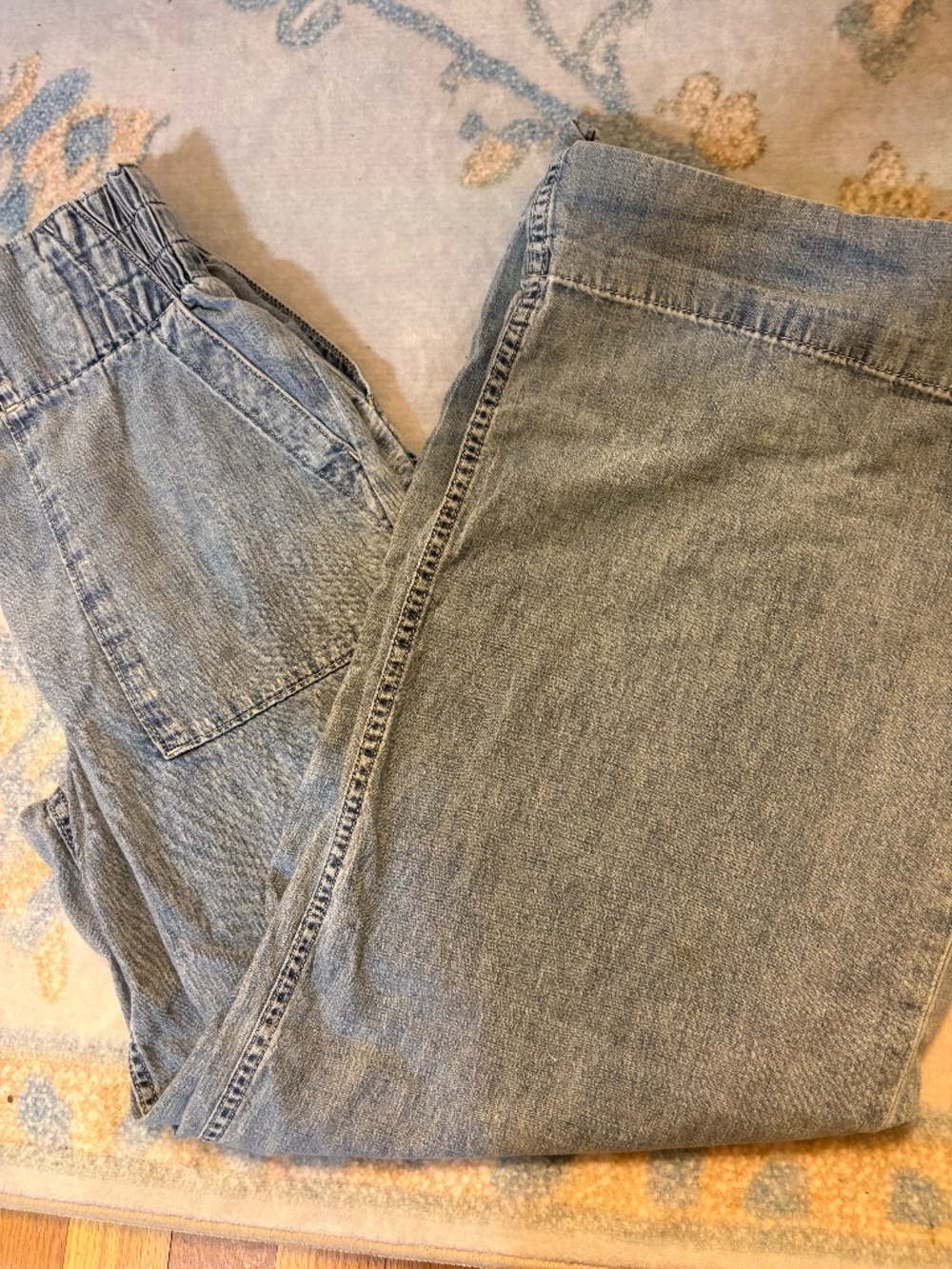 Free People Light Wash Denim Pull-On Jeans Size Small | Elastic Waist Boho Pants